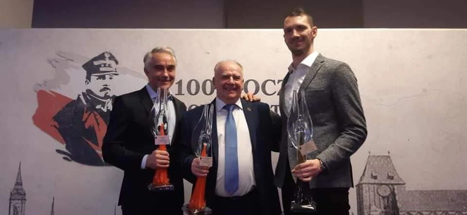 Godna reprezentacja IV LO podczas Gali Mistrzów Sportu w Hotelu Filmar.