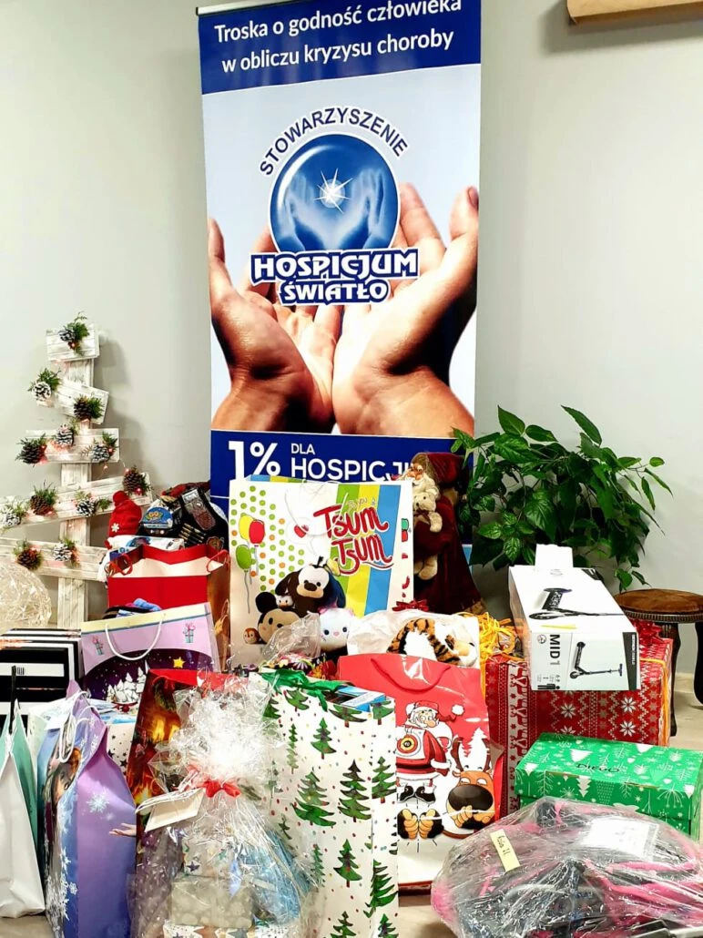 Zakończenie charytatywnej akcji dla Hospicjum ŚWIATŁO