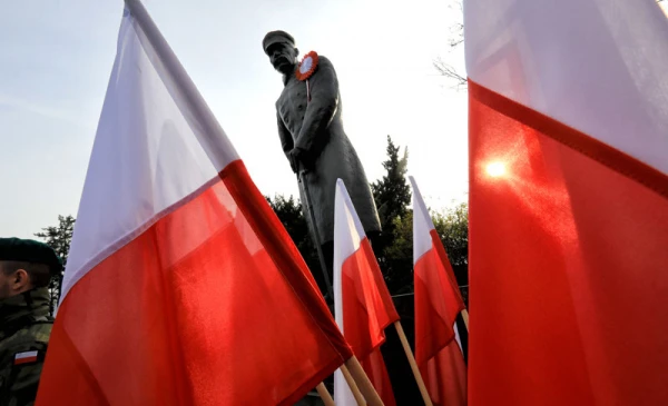 Narodowe Święto Niepodległości w IV LO, w  Toruniu i województwie kujawsko-pomorskim