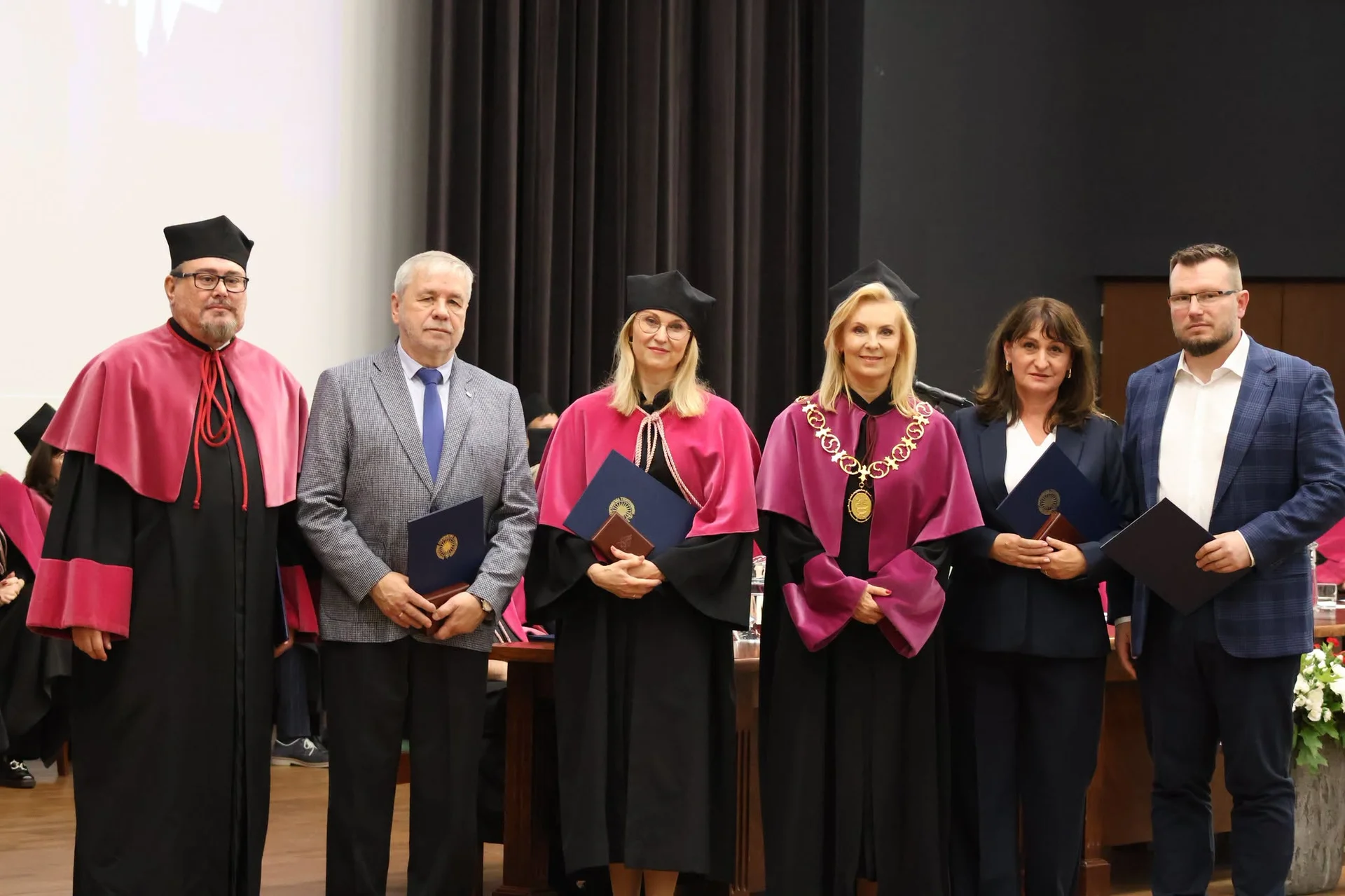 źródło: https://www.facebook.com/WNEiZ.UMK